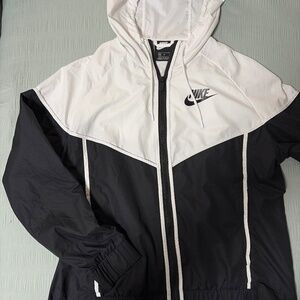 nike windbreaker